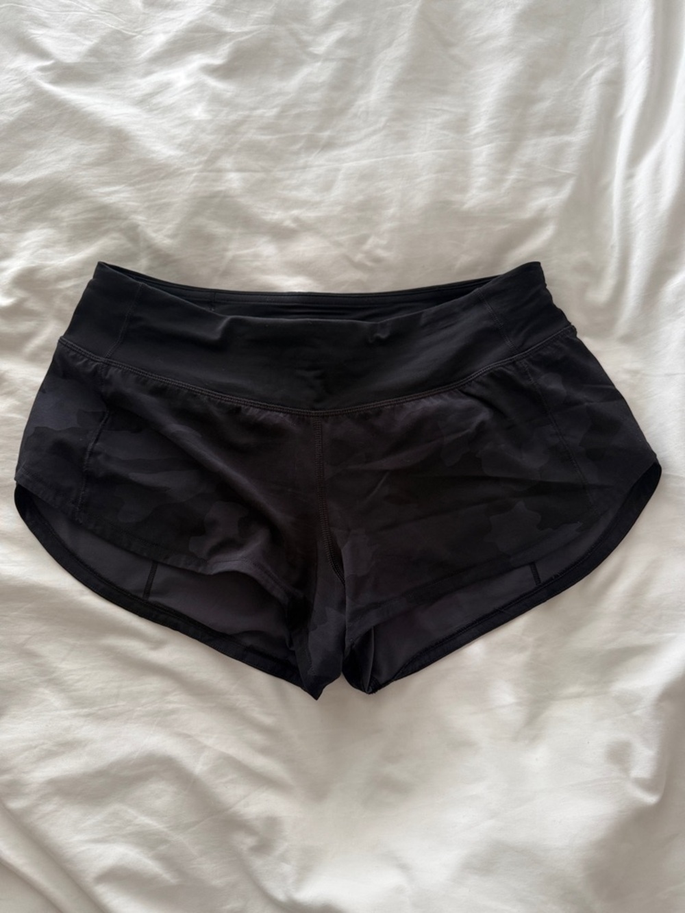 Camo speed up shorts size 4 2.5 inseam